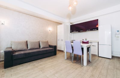 Location d’appartements spacieux de 2 pièces, 55 m², Mamaia, Constanța, Roumanie